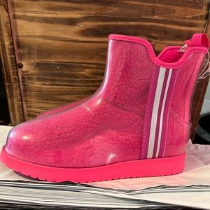 New Time and Tru Women’s Winter Pink Boots with Faux Sherpa Lining